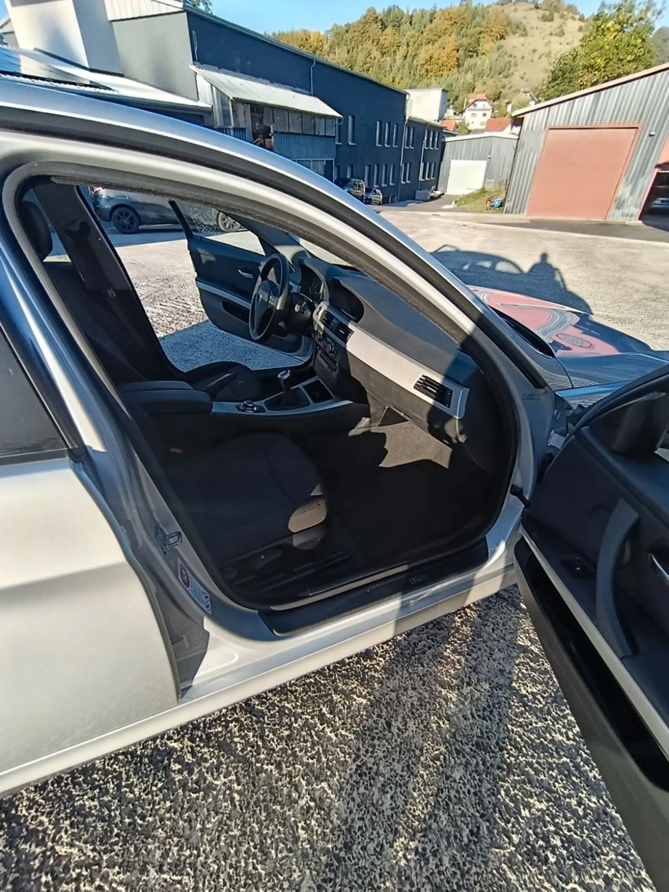 BMW 318 i 3 Touring E 91 Facelift - Sammlerzustand — photo 12