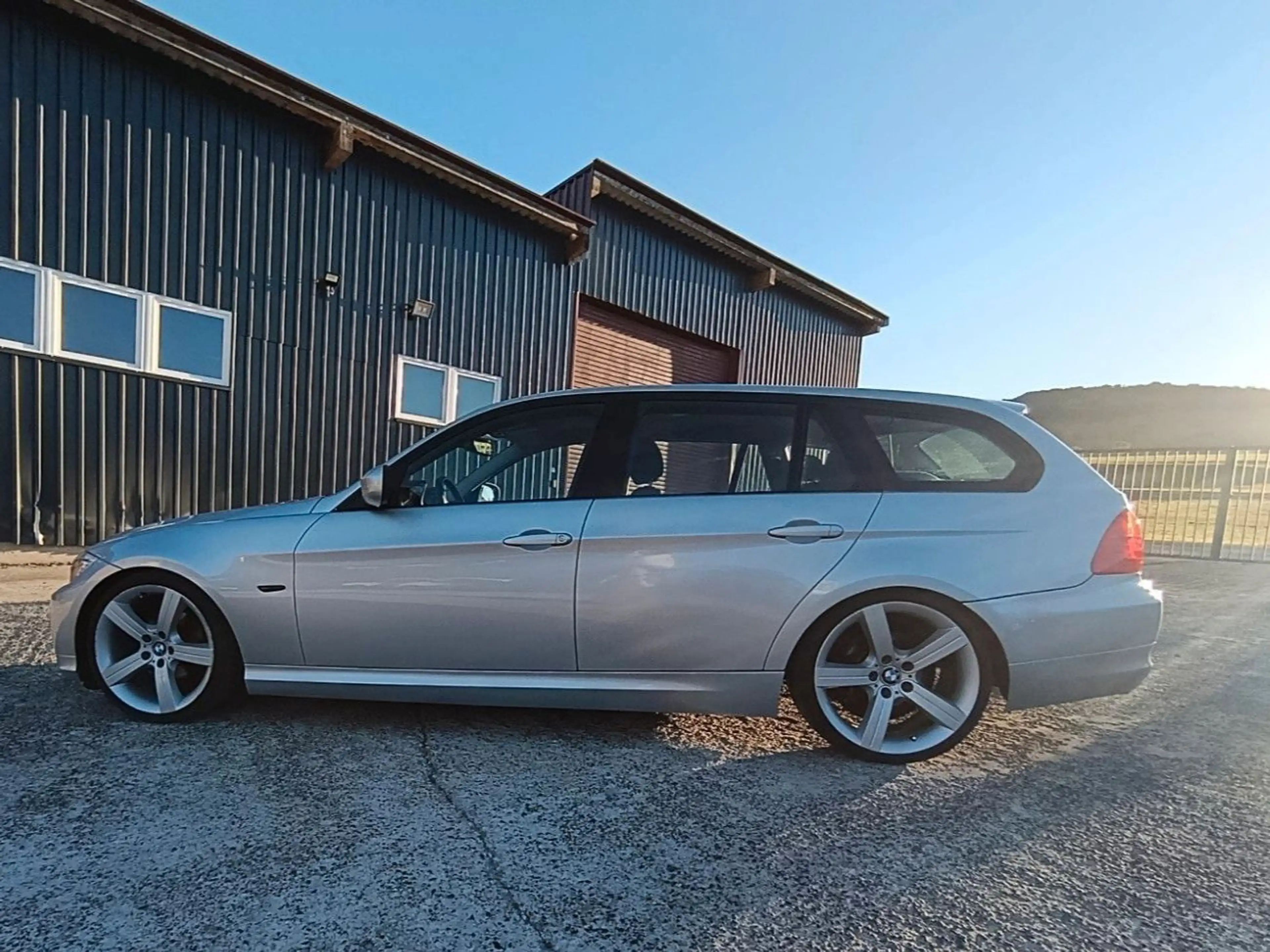 BMW 318 i 3 Touring E 91 Facelift - Sammlerzustand — photo 4