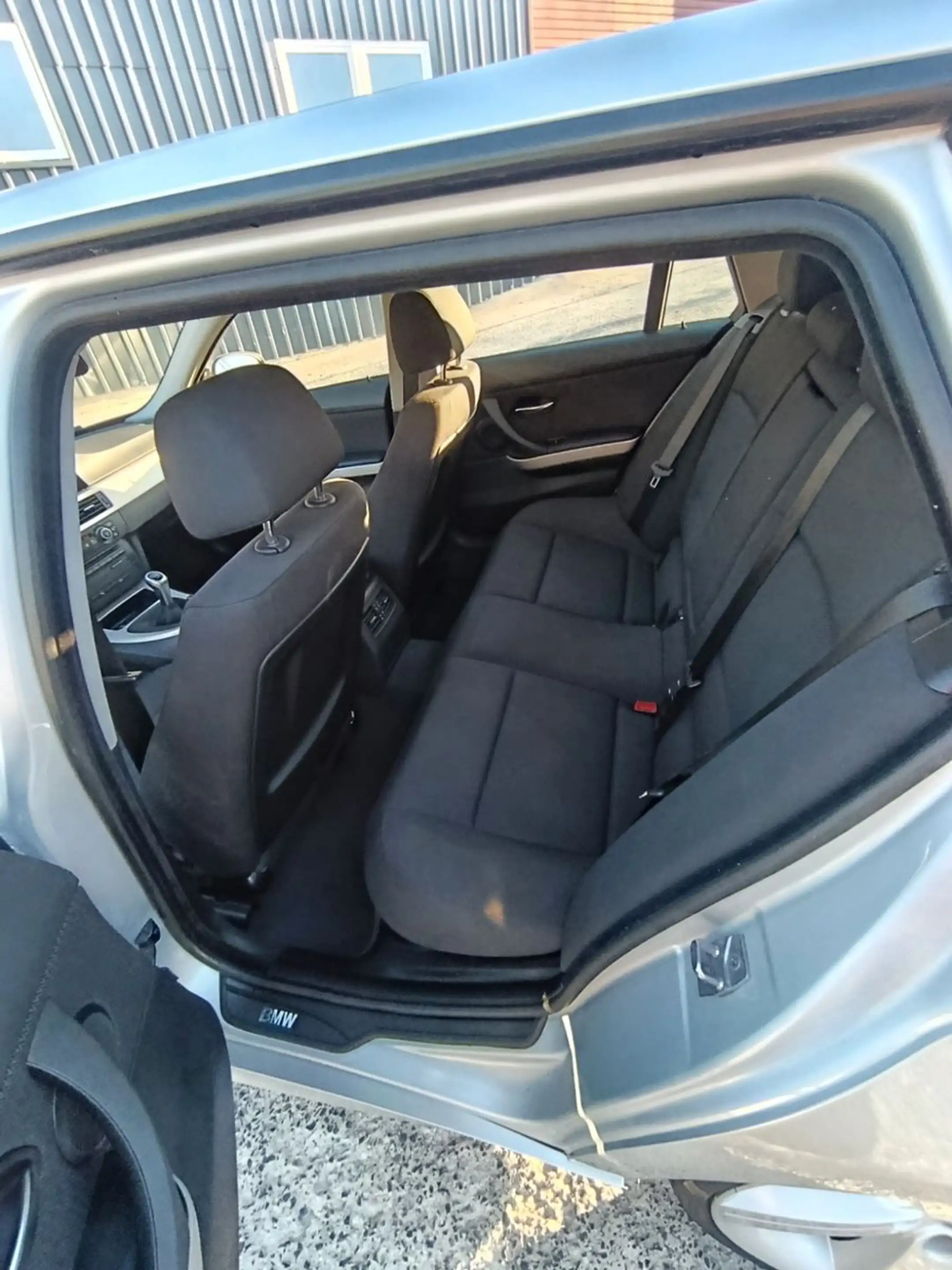 BMW 318 i 3 Touring E 91 Facelift - Sammlerzustand — photo 10