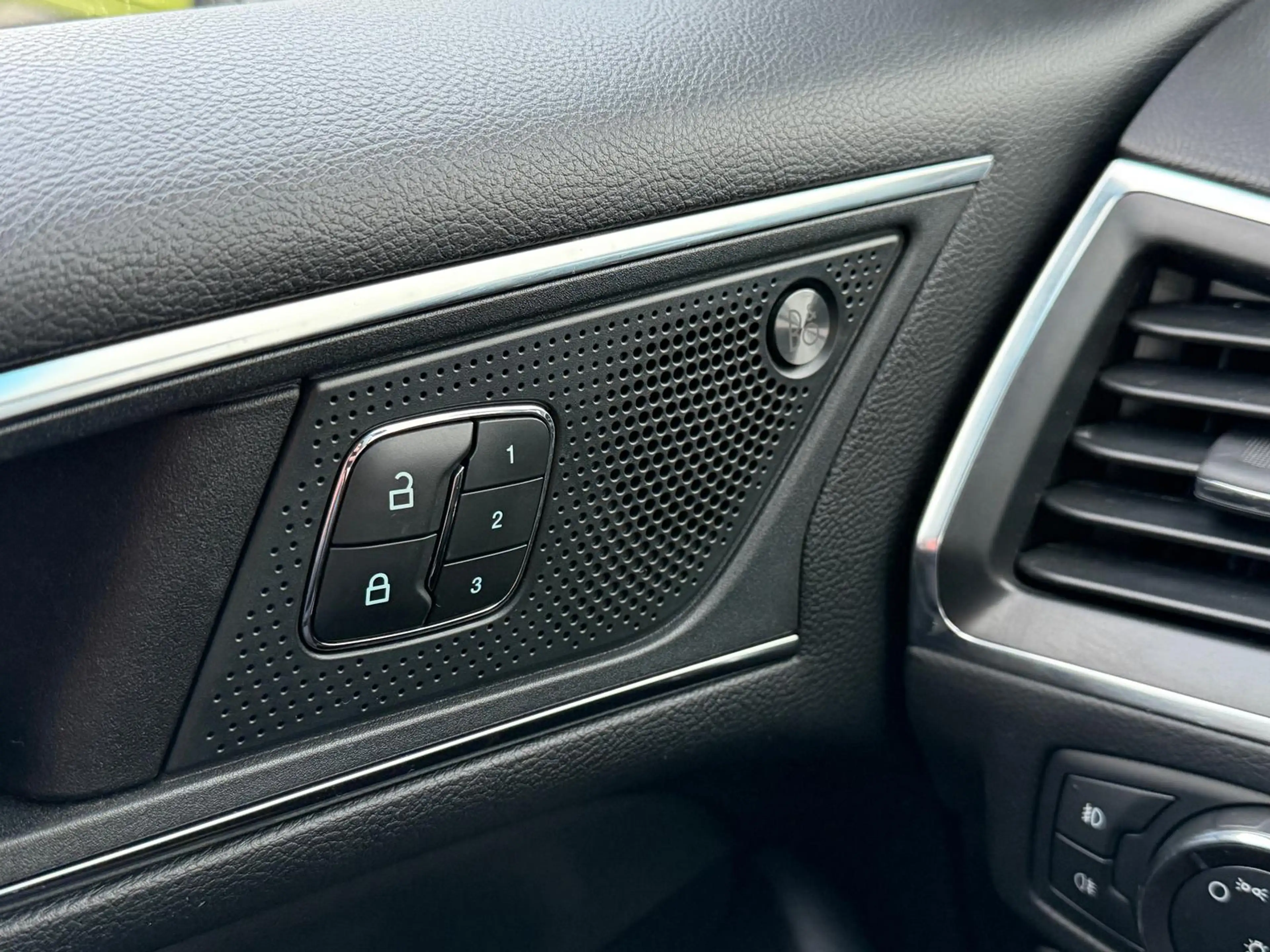 Ford Edge ST-Line 4x4 Autom.*AHK*ACC*LED*WiPa* — photo 14