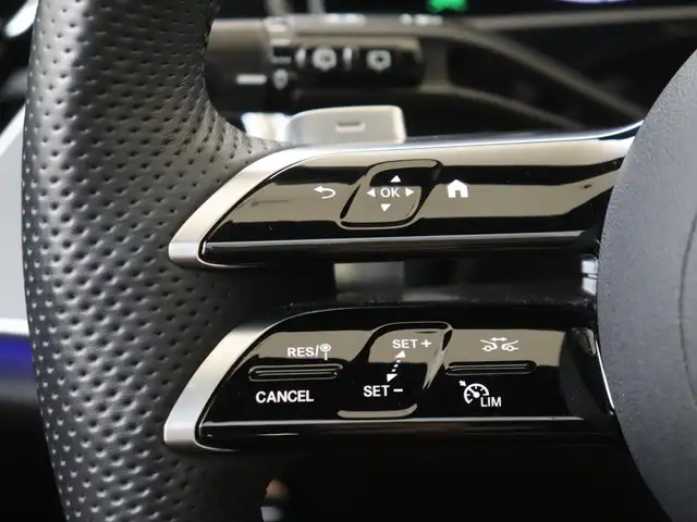 Mercedes-Benz E-Class view 13