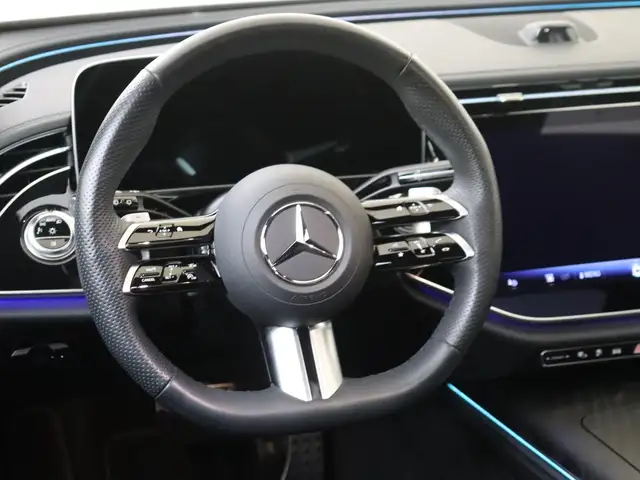 Mercedes-Benz E-Class view 10