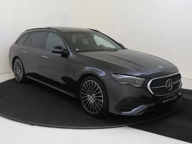 Mercedes-Benz E-Class view 2