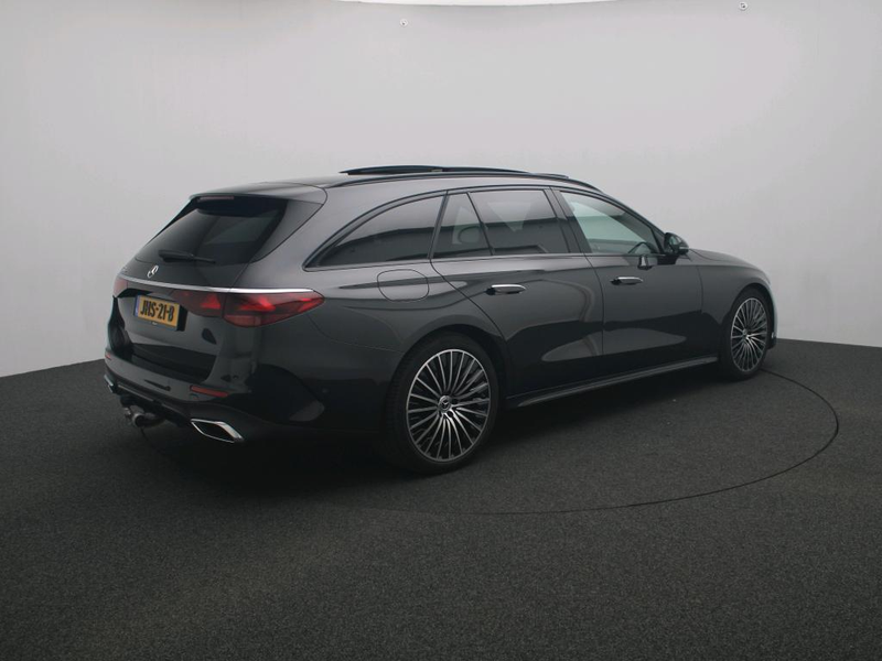 Mercedes-Benz E 300 Estate e Sport Edition / Premium/ Night/ 20 inch/ — photo 5