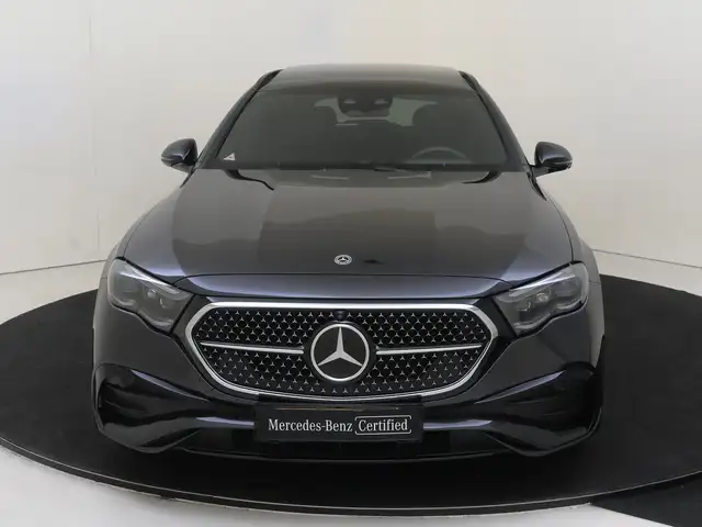 Mercedes-Benz E-Class view 6