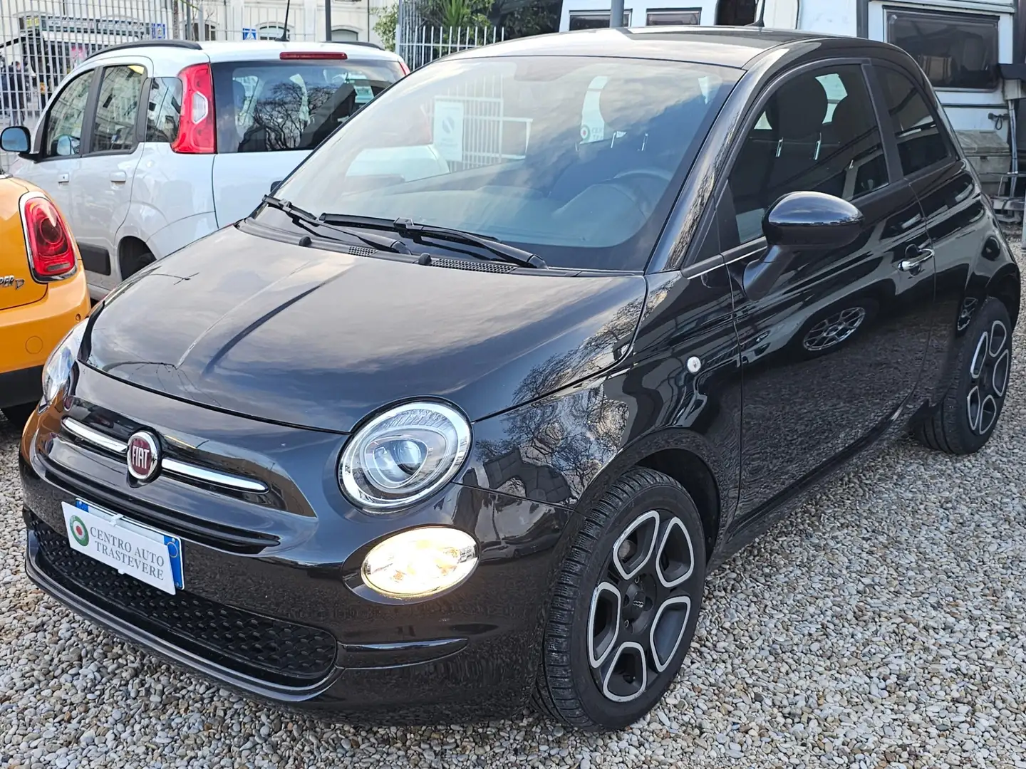 Fiat 500 1.0 Hybrid CLUB Schwarz - 2