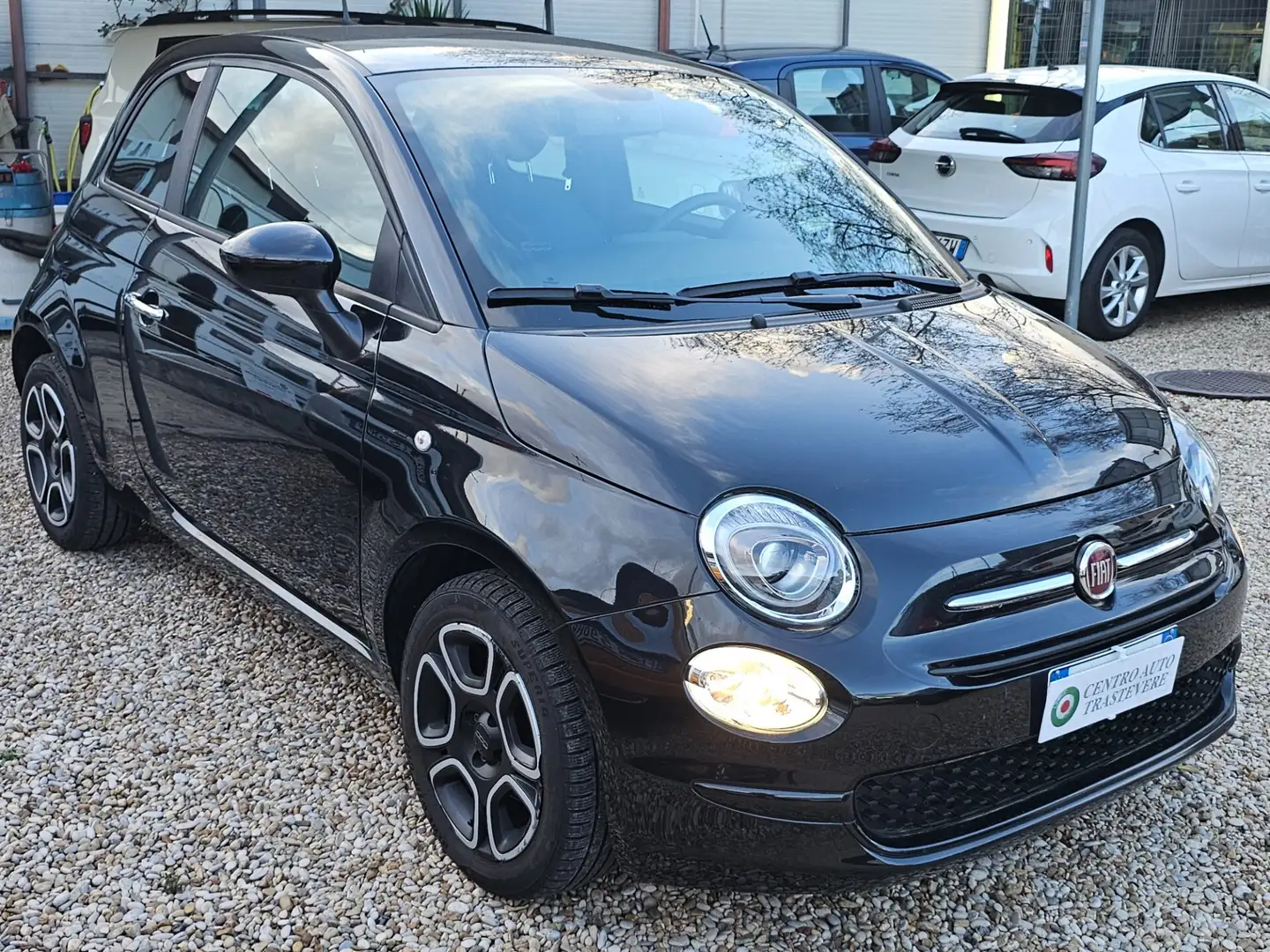 Fiat 500 1.0 Hybrid CLUB Schwarz - 1