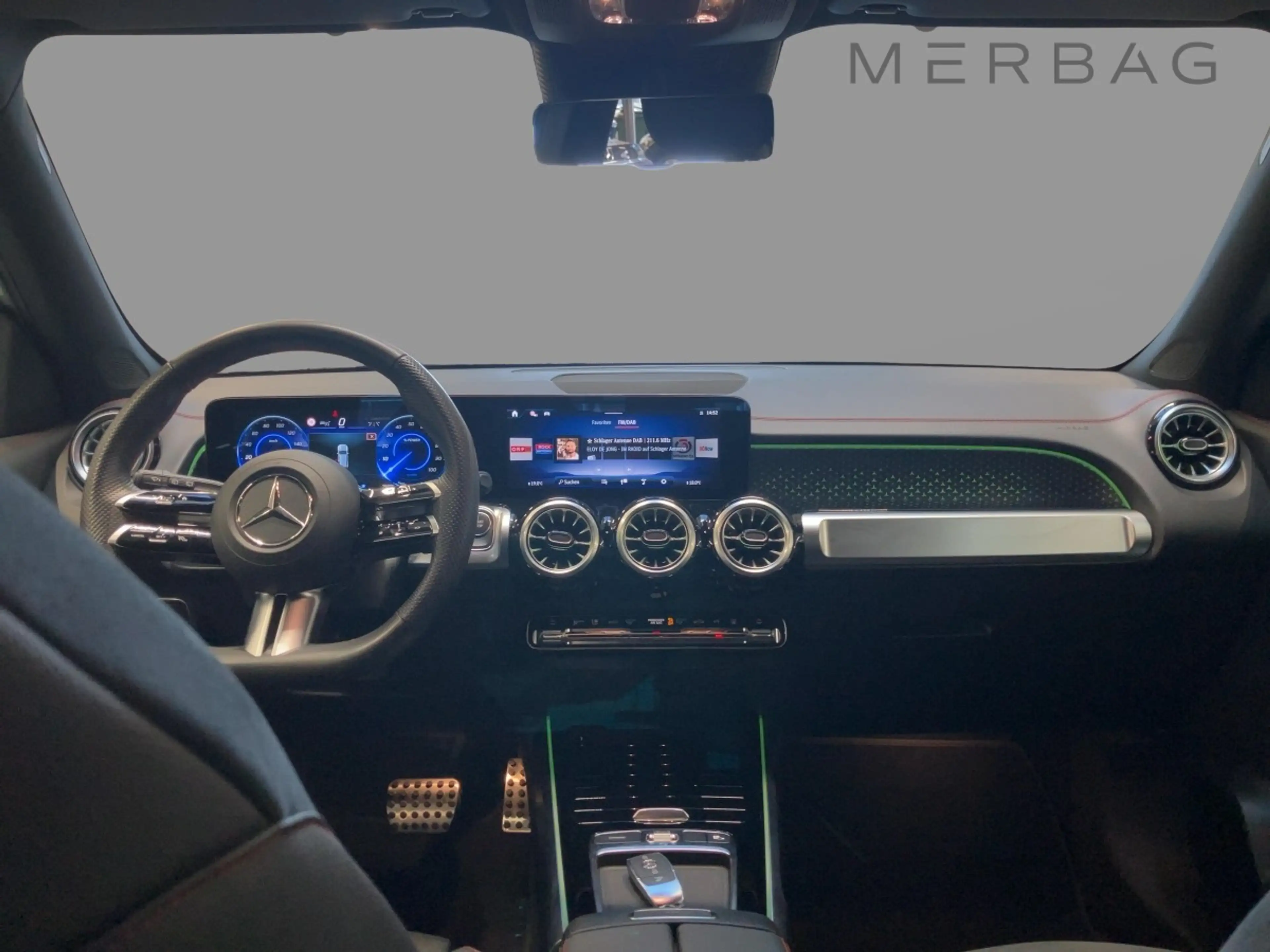 Mercedes-Benz EQB 300 4MATIC Österreich-Edition — photo 8