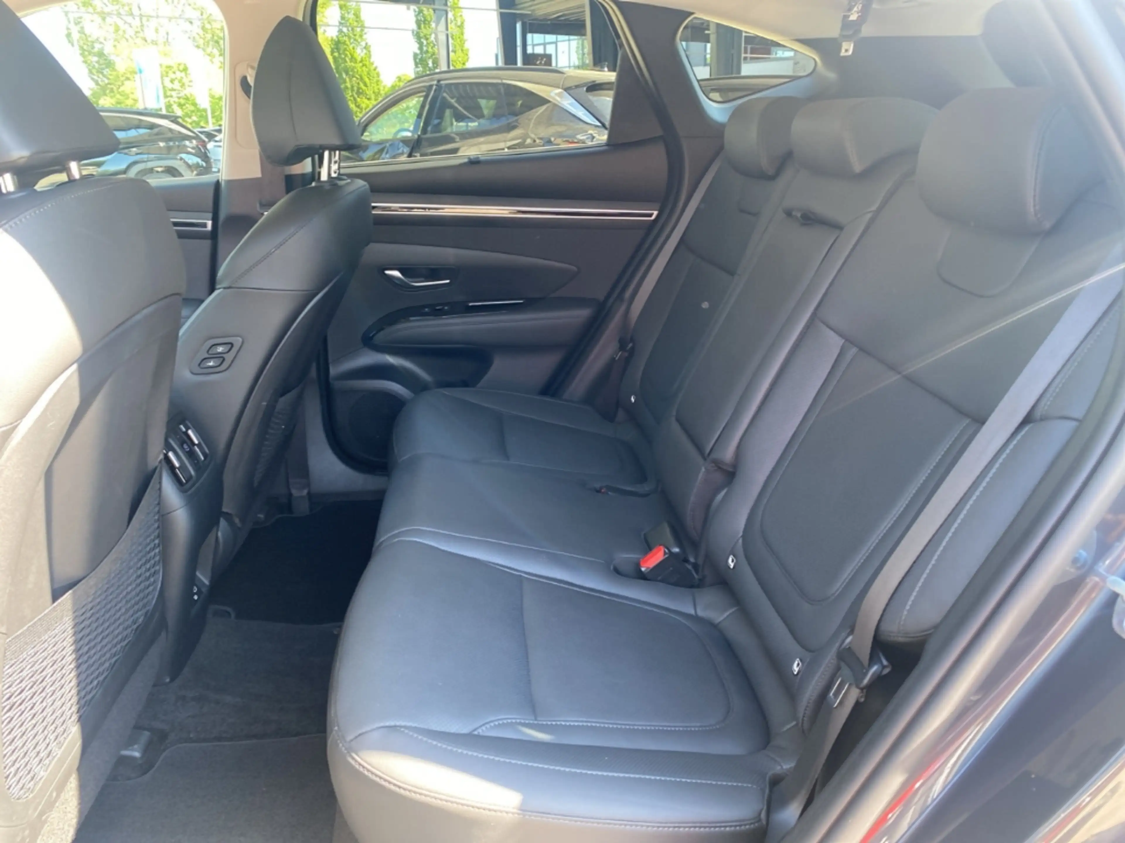 Hyundai TUCSON PHEV Prime 4WD AT-6 AHK Leder Navi Rü.CAM PDC SHZ — photo 9