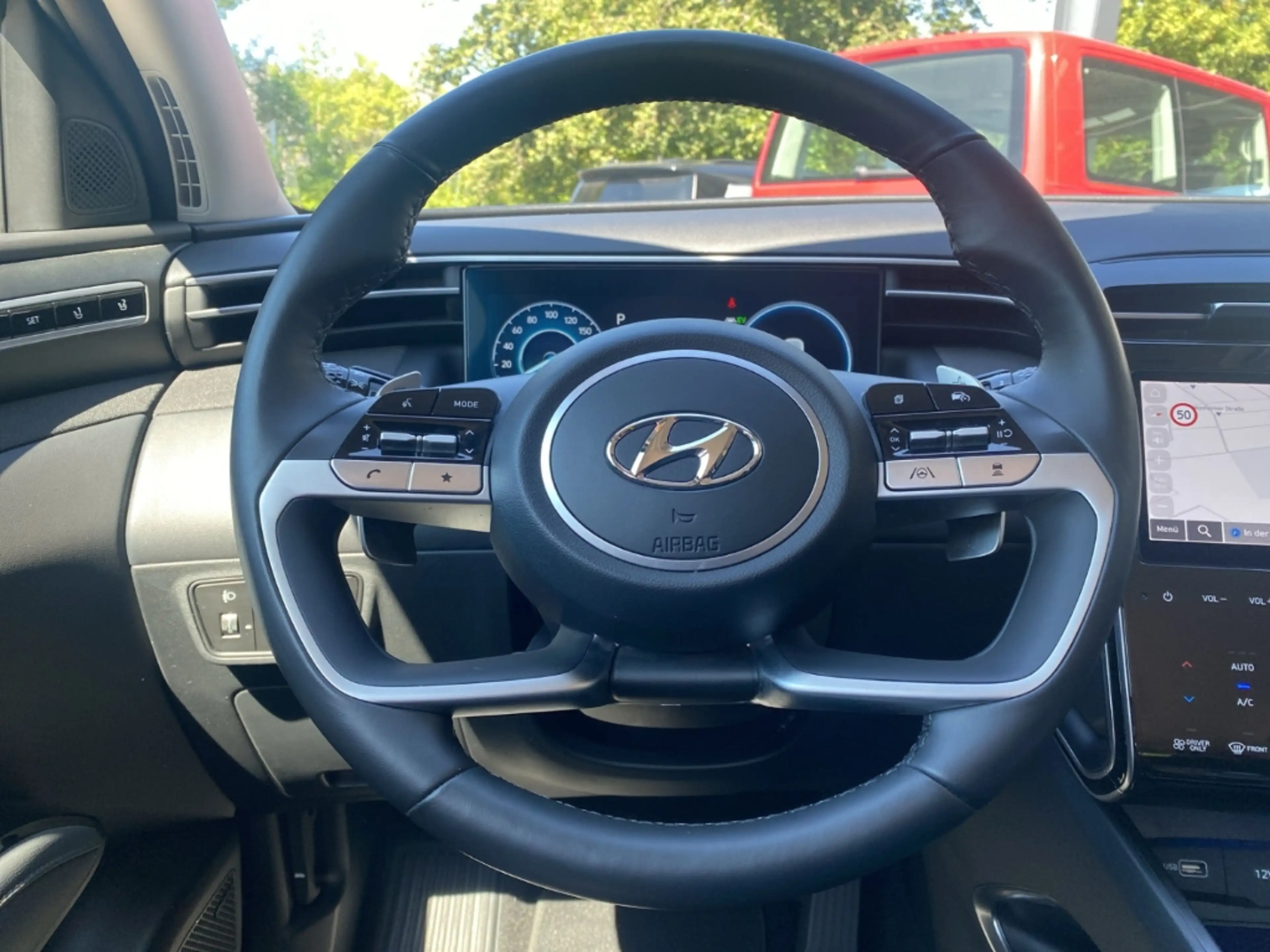 Hyundai TUCSON PHEV Prime 4WD AT-6 AHK Leder Navi Rü.CAM PDC SHZ — photo 11