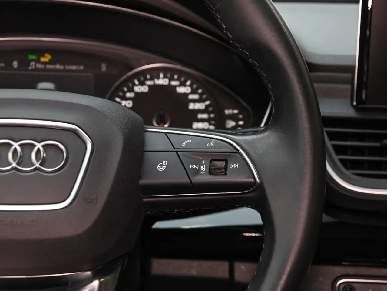 Audi Q5 photo Audi Q5