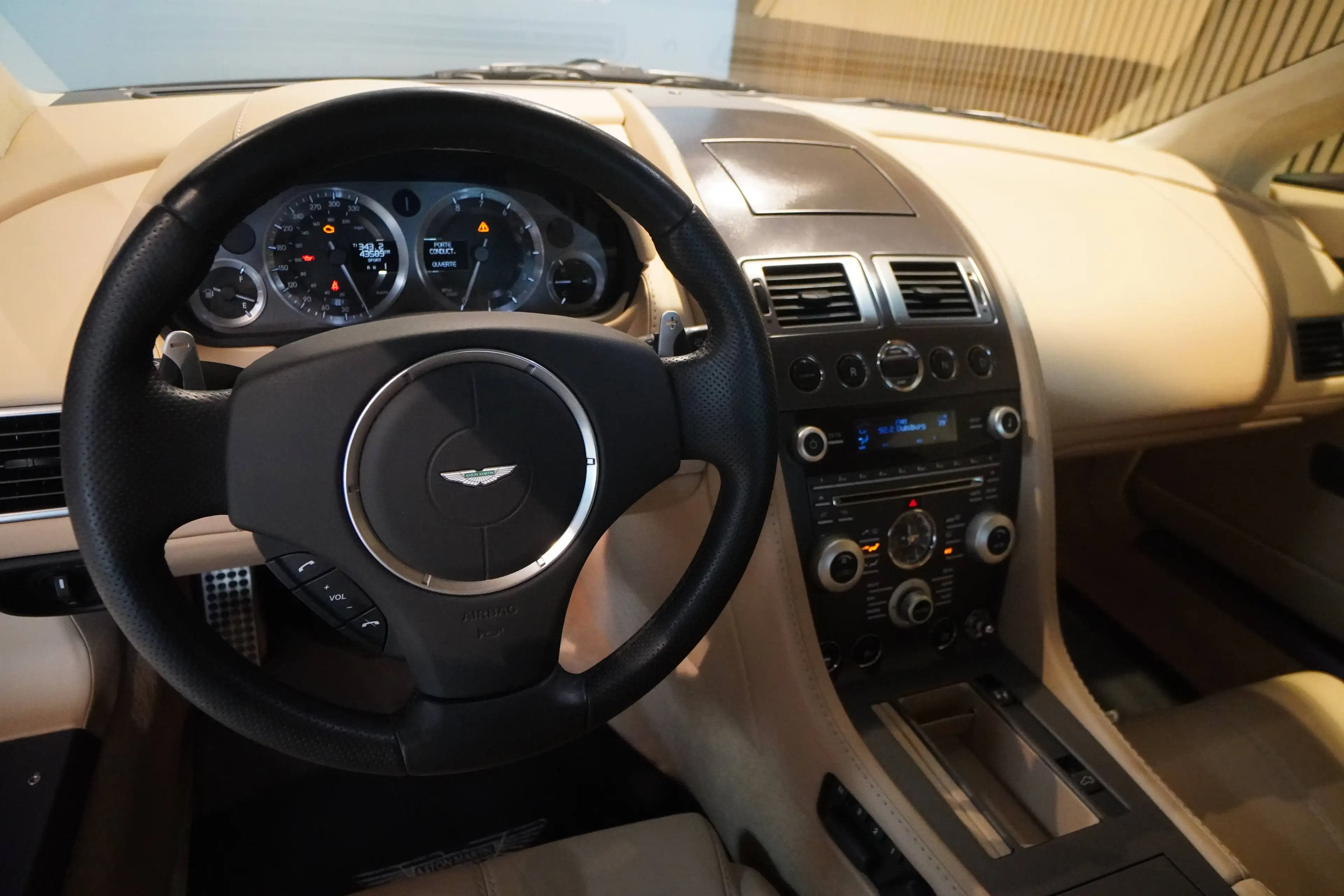 Aston Martin Vantage V8 Vantage Sportshift-BRD-U-frei-Nur 43000 KM — photo 7