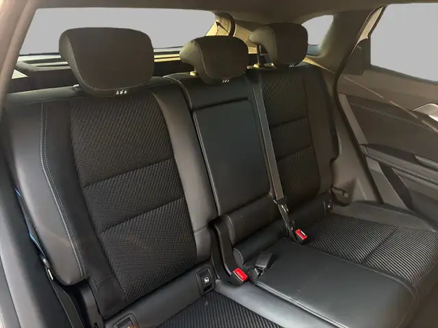 Renault Austral view 14