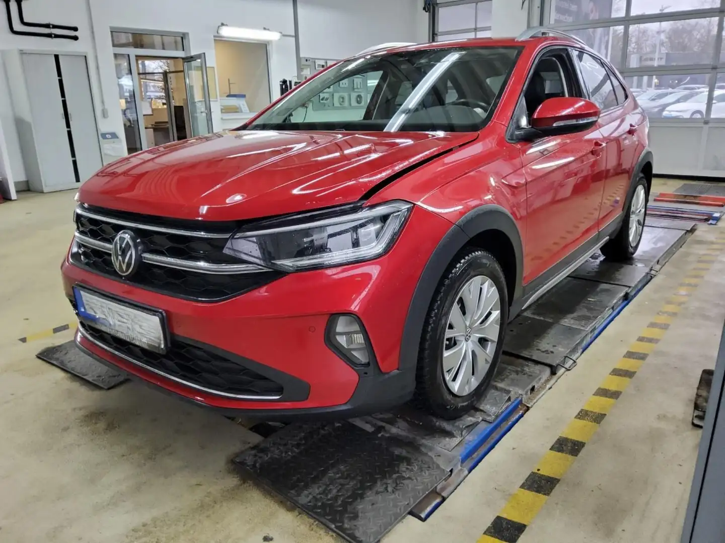 Volkswagen Taigo 1.0 TSI Style*LED-Matrix*ACC*Navi* Rot - 2
