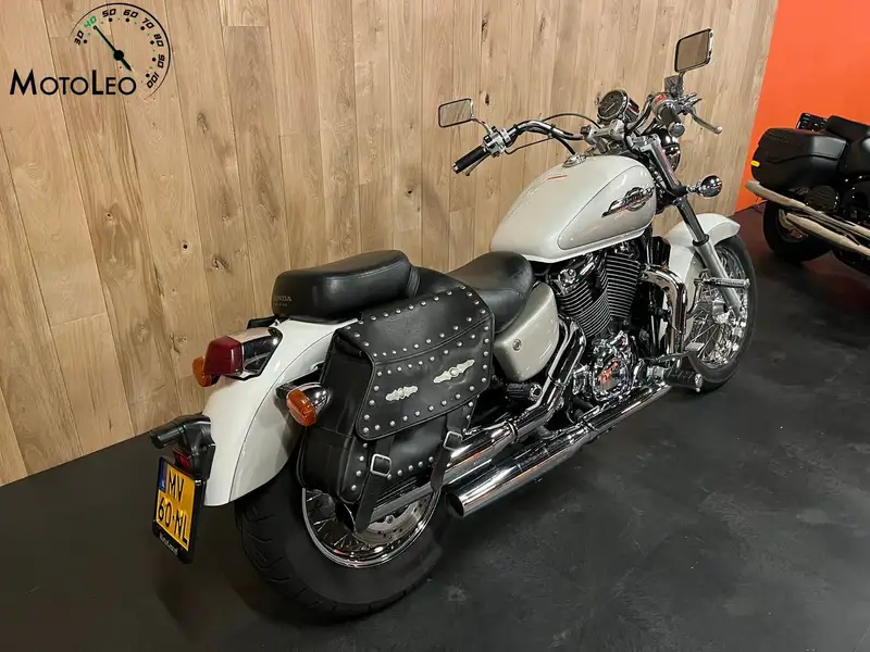 Honda VT 1100 Shadow - foto 2