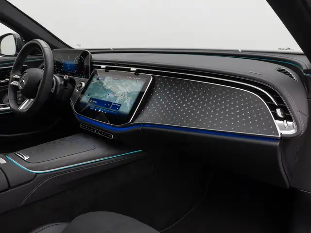 Mercedes-Benz E-Class view 23