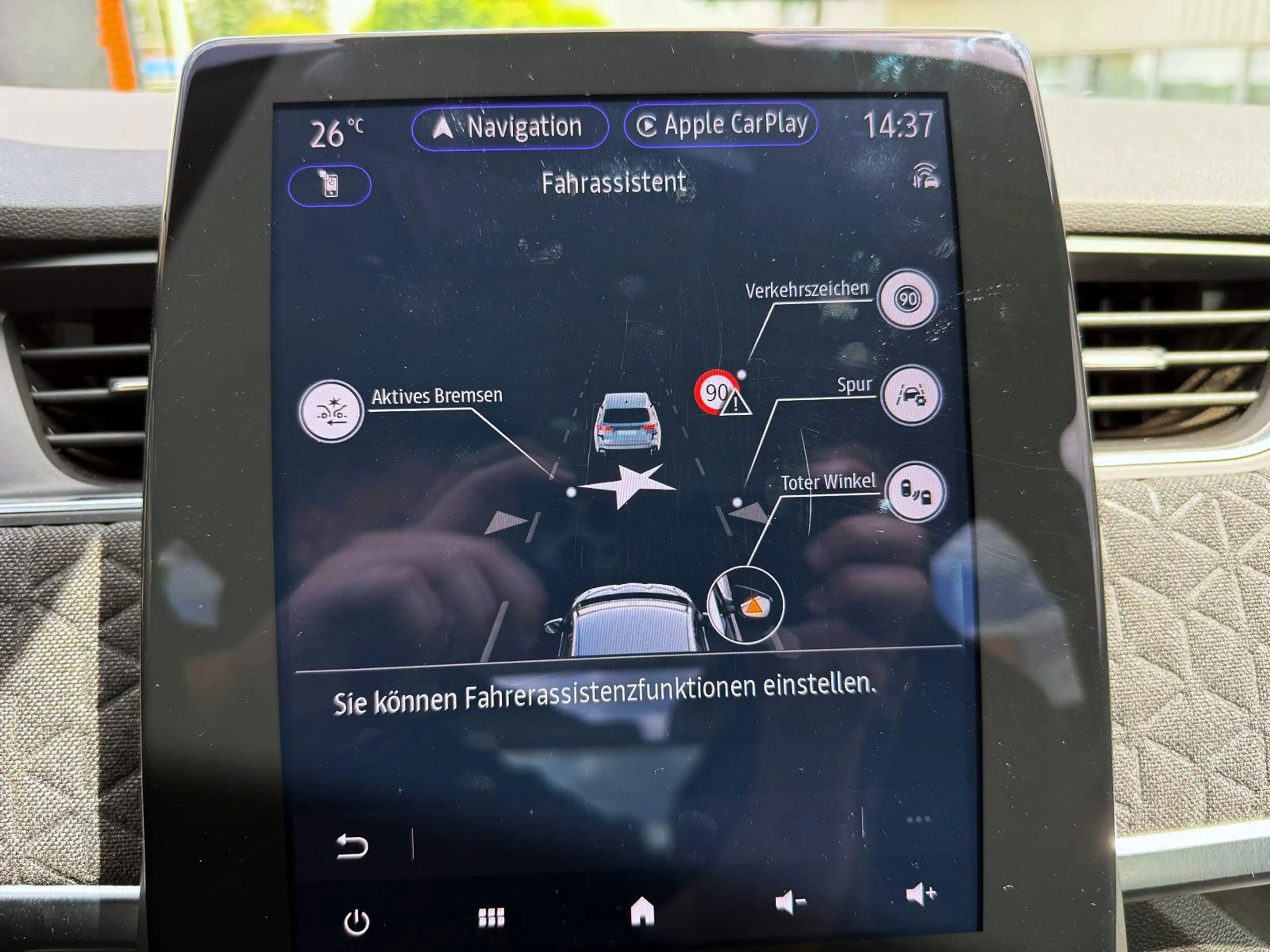 Renault ZOE R135 Iconic 52kWh KAM NAV BOSE SHZ PDC LED — photo 12