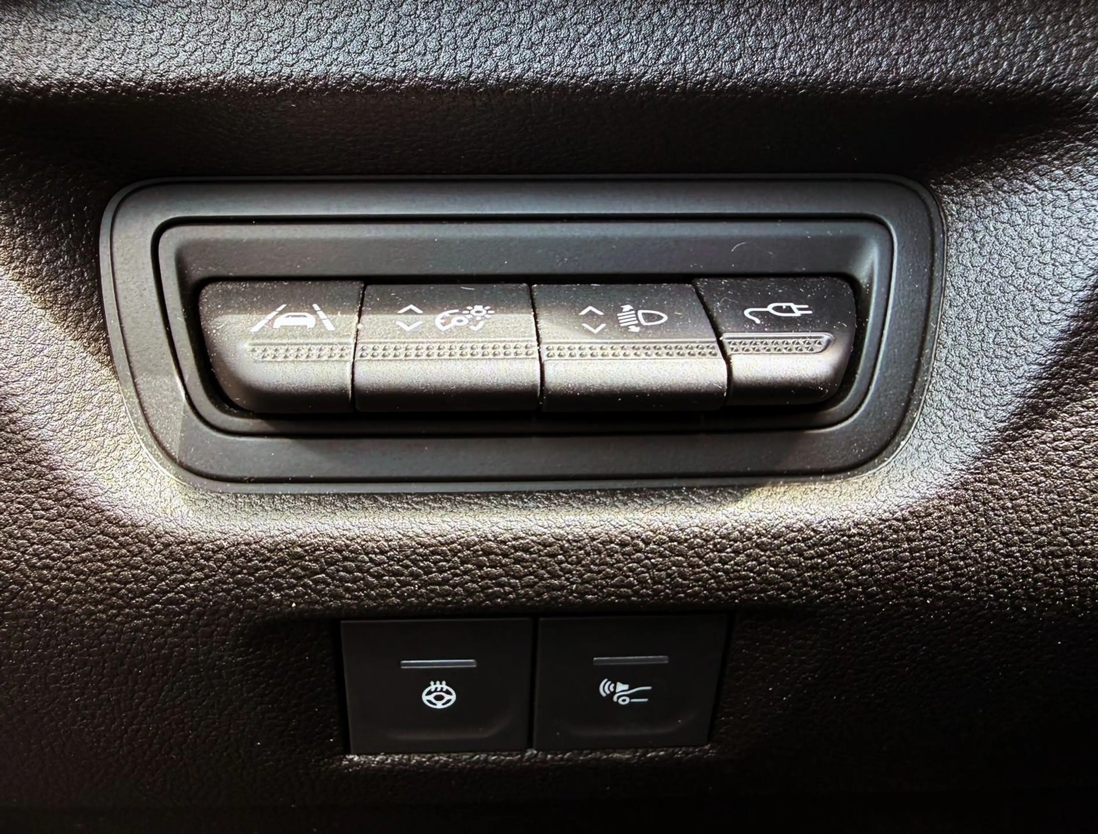 Renault ZOE R135 Iconic 52kWh KAM NAV BOSE SHZ PDC LED — photo 8