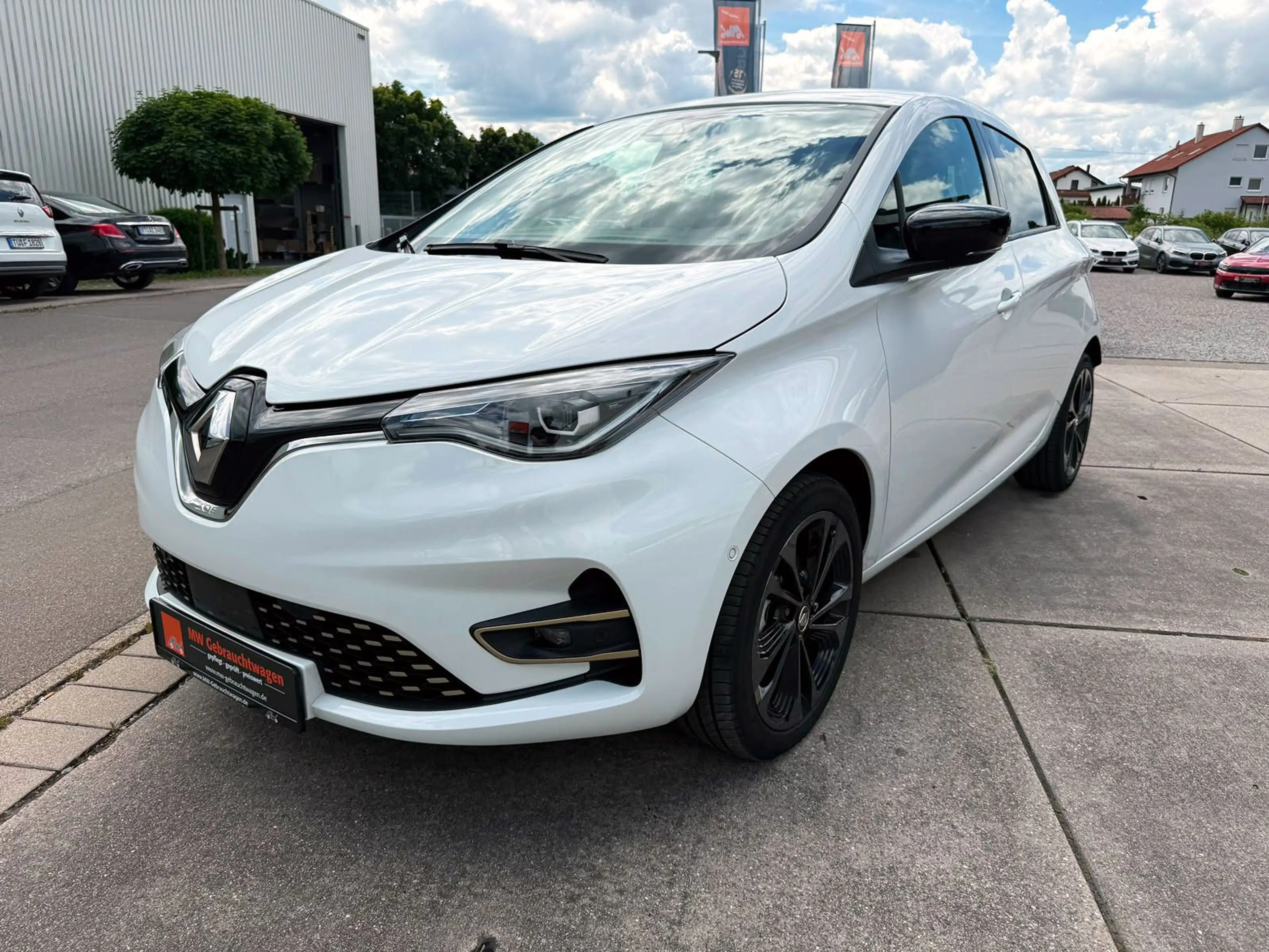 Renault ZOE R135 Iconic 52kWh KAM NAV BOSE SHZ PDC LED — photo 6