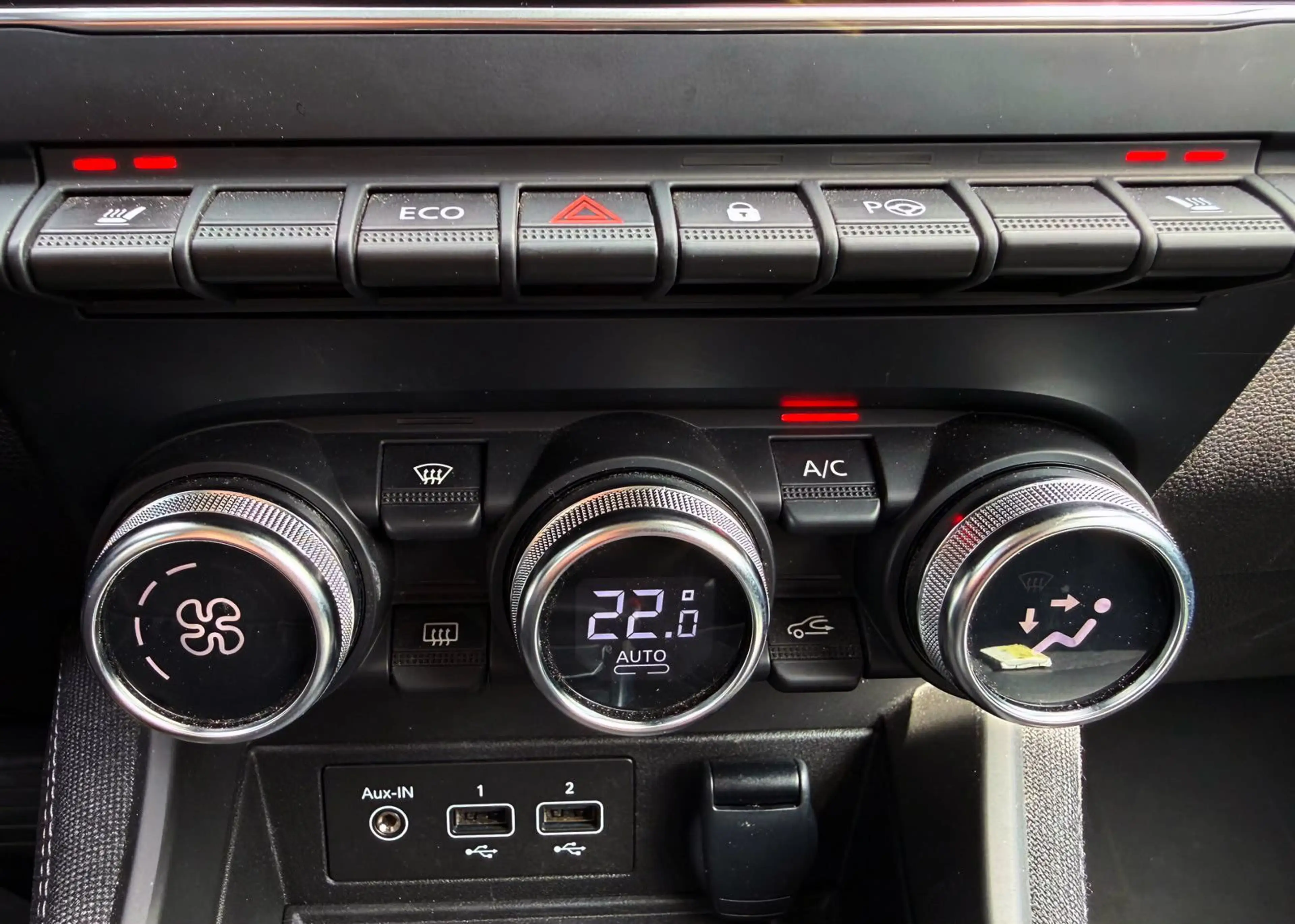 Renault ZOE R135 Iconic 52kWh KAM NAV BOSE SHZ PDC LED — photo 14