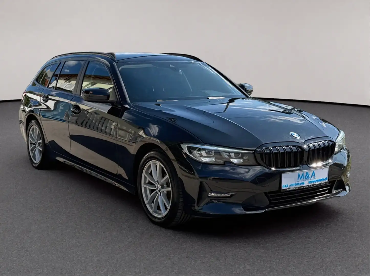 BMW 320 3er Mild-Hybrid xDrive Adv./LED/Autom./Garantie Schwarz - 2