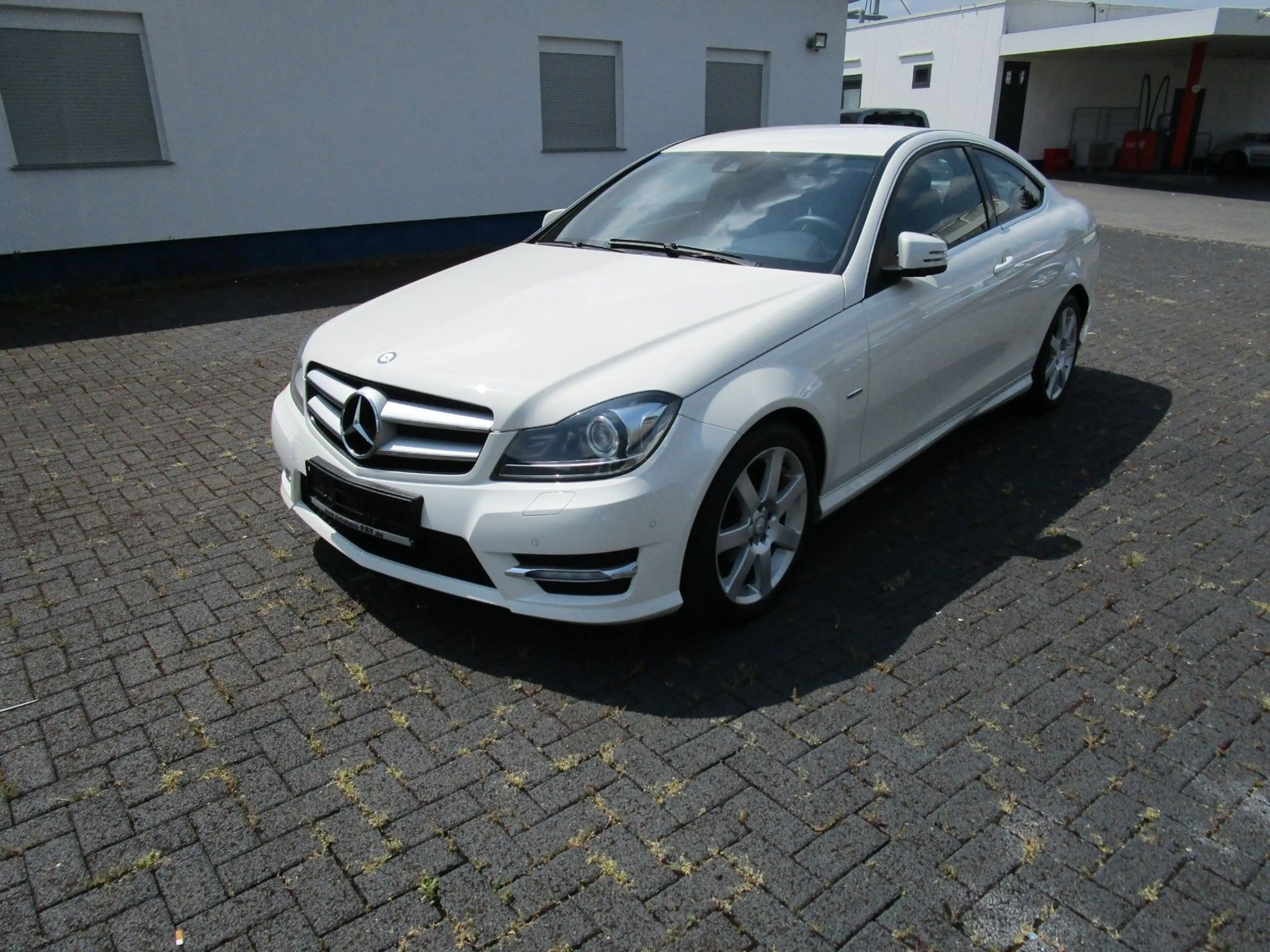 Mercedes-Benz C 250 C -Klasse Coupe C 250 CDI AMG-PAKET — photo 4