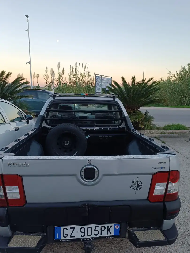 Fiat Strada - 2