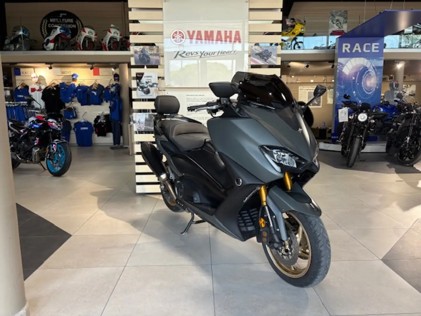 Yamaha TMAX 560 - 2