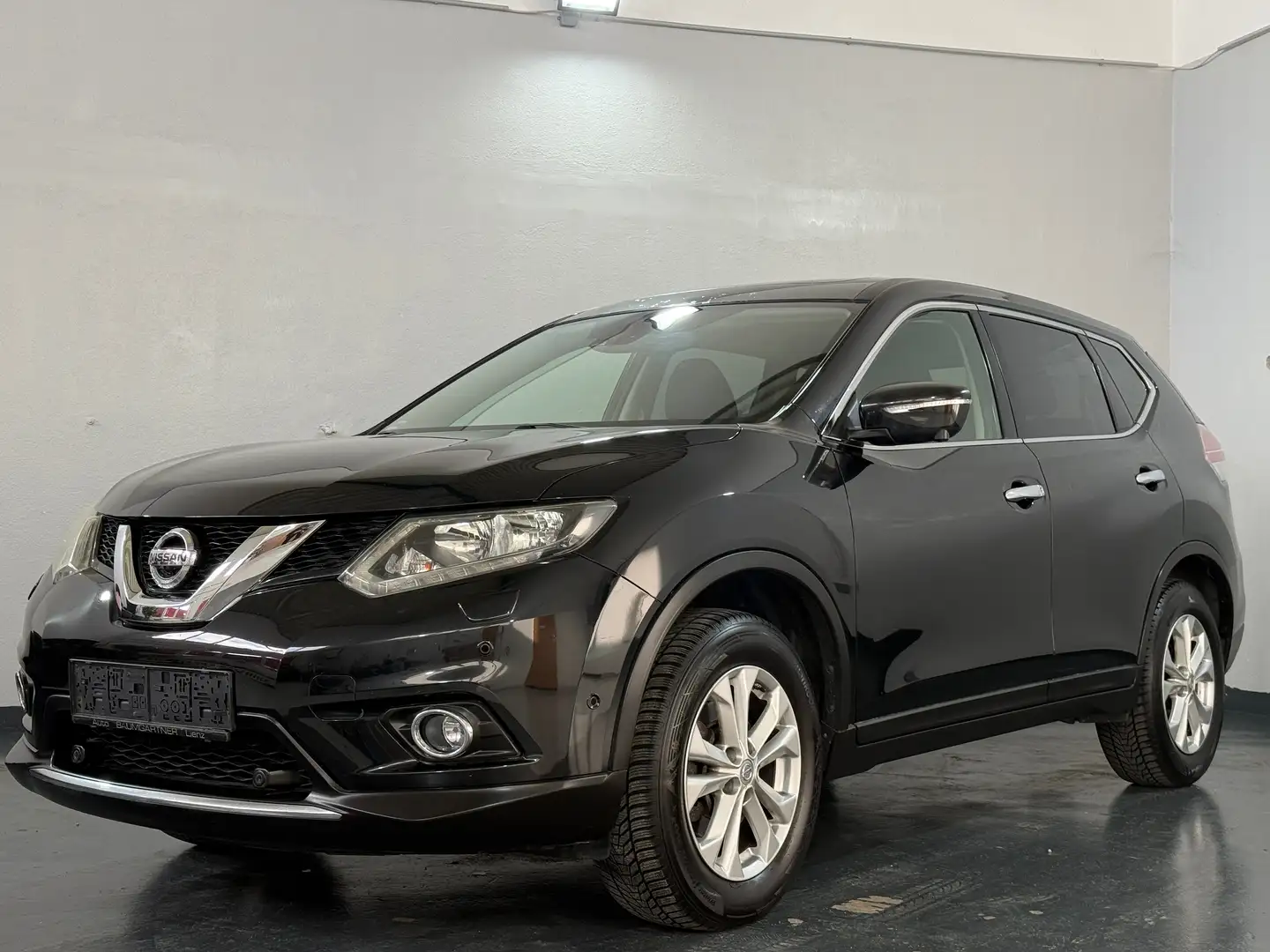Nissan X-Trail Acenta 4x4 Schwarz - 1