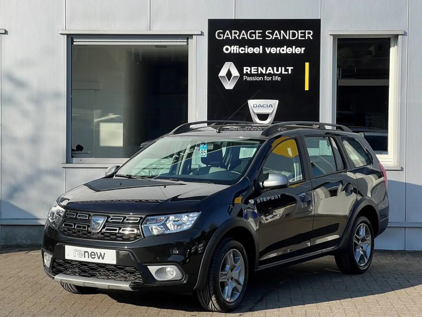 Dacia Logan TCe 90 Pk Stepway "Rainbow" Zwart - 1