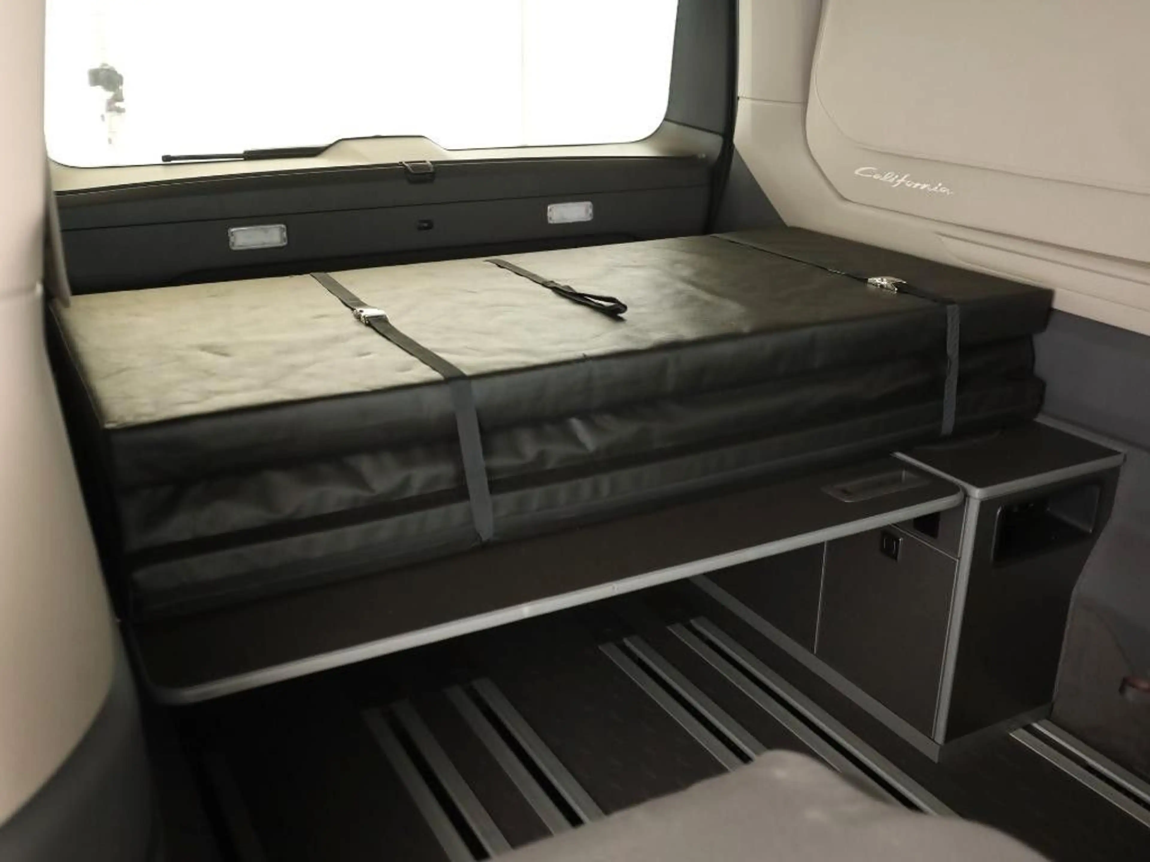 Volkswagen T7 California eHybrid 4M Beach Tour ACC AHK RFK — photo 7