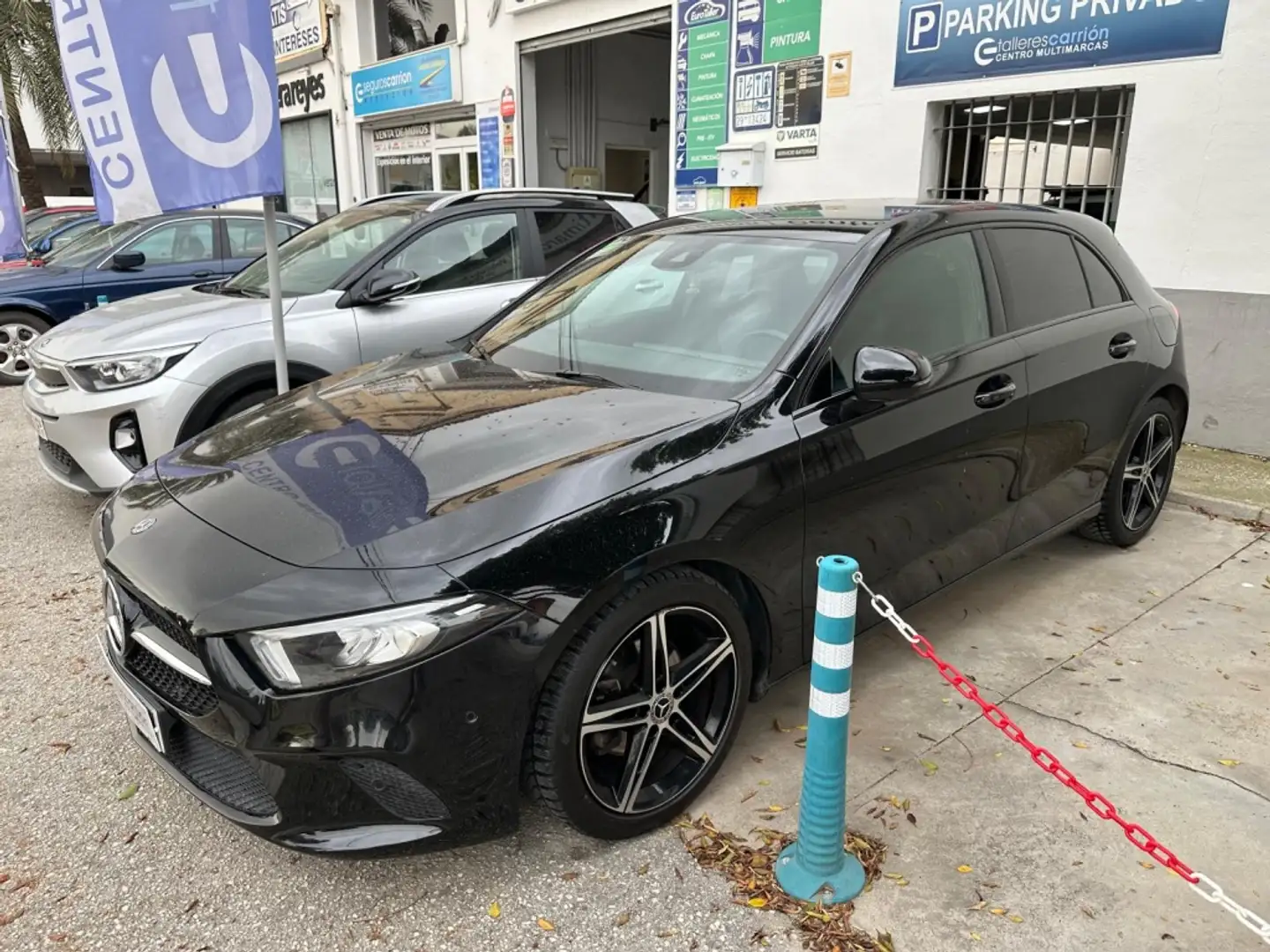 Mercedes-Benz A 180 180d 7G-DCT Zwart - 1