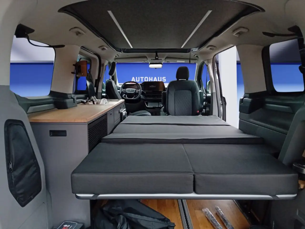 Ford Tourneo Custom 2026 — фото 7