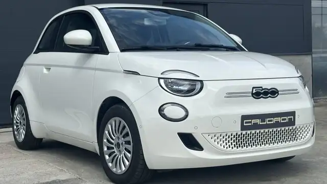 Fiat 500e LONG RANGE 300KM / CARPLAY - ALU - 9.000 KM - LANE CONTROL