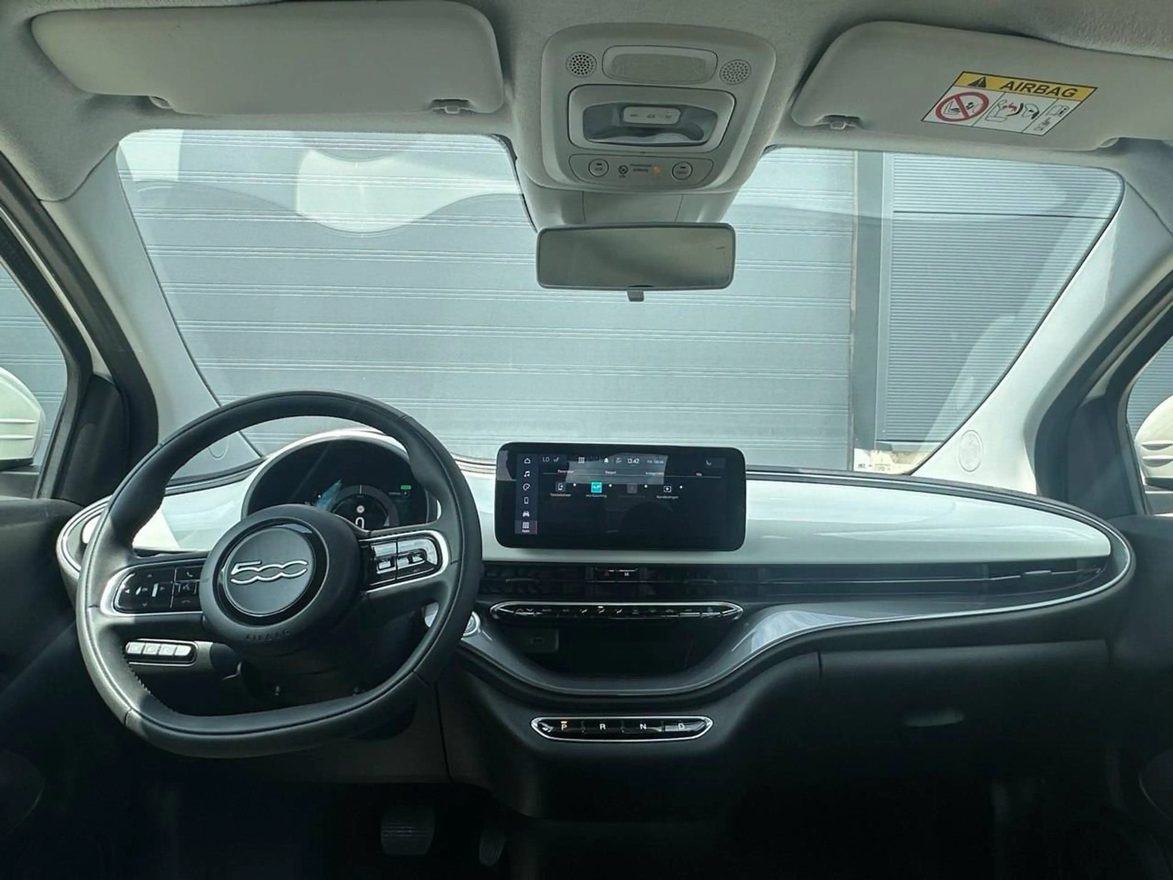 Fiat 500e LONG RANGE 300KM / CARPLAY - ALU - 9.000 KM - LANE CONTROL — photo 15