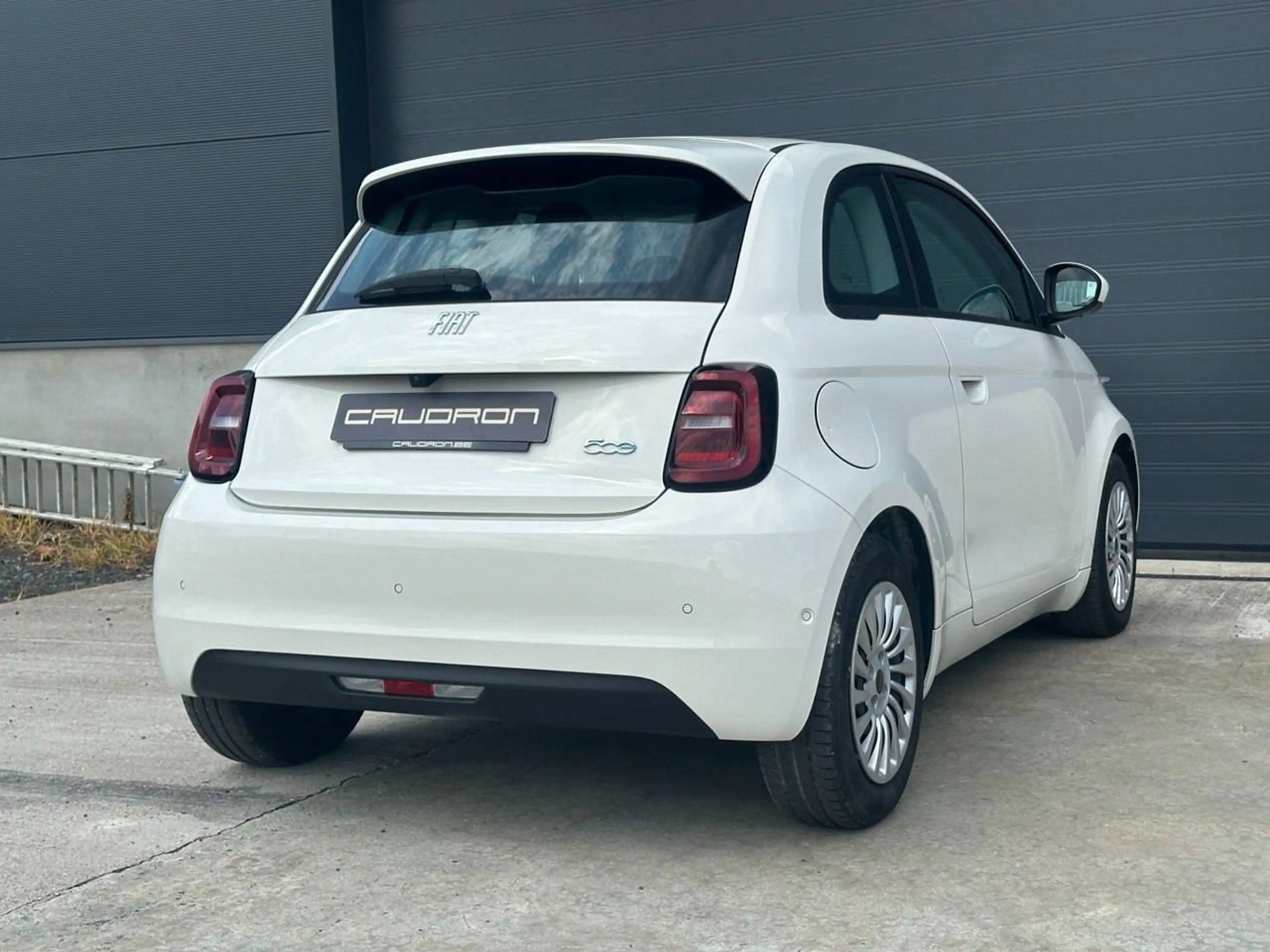 Fiat 500e LONG RANGE 300KM / CARPLAY - ALU - 9.000 KM - LANE CONTROL — photo 7