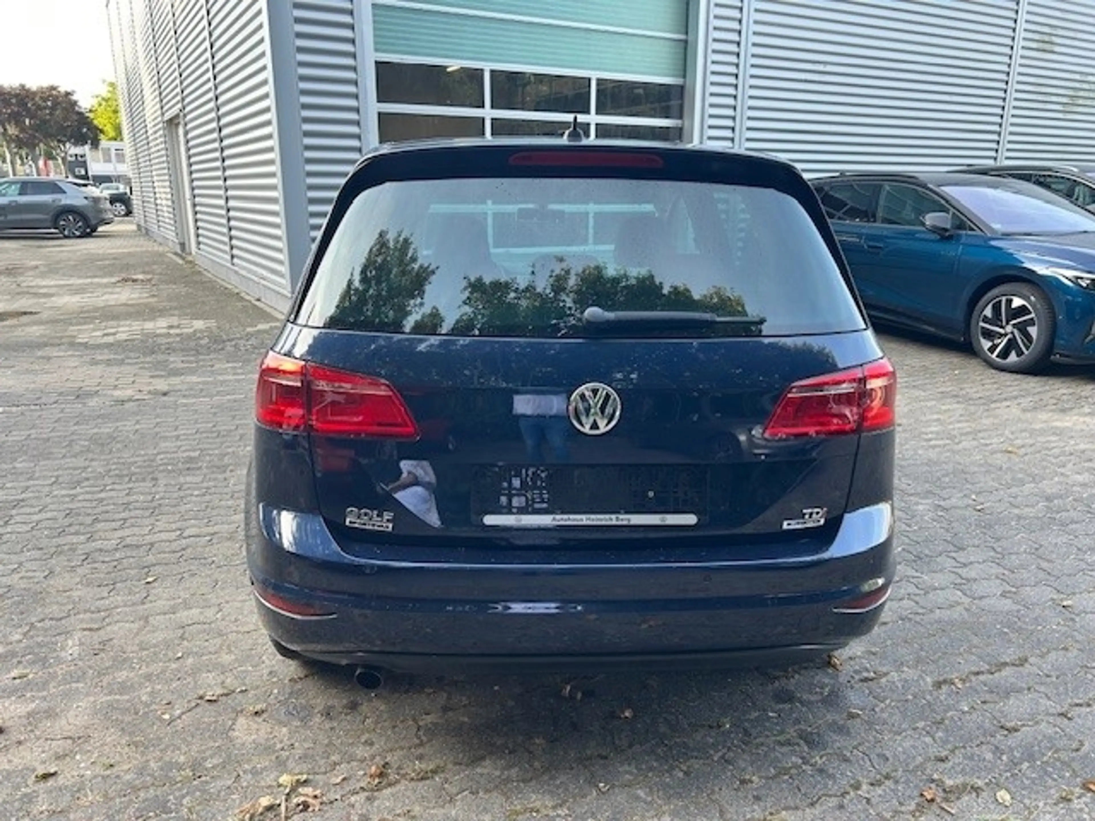 Volkswagen Golf Sportsvan BMT Start-Stop Lounge 1.6 TDI StandHZG Bi-Xenon Dy — photo 4