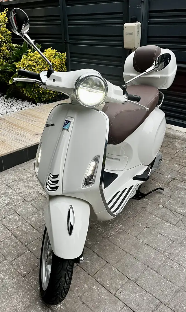 Vespa Primavera 125 Blanco - 1
