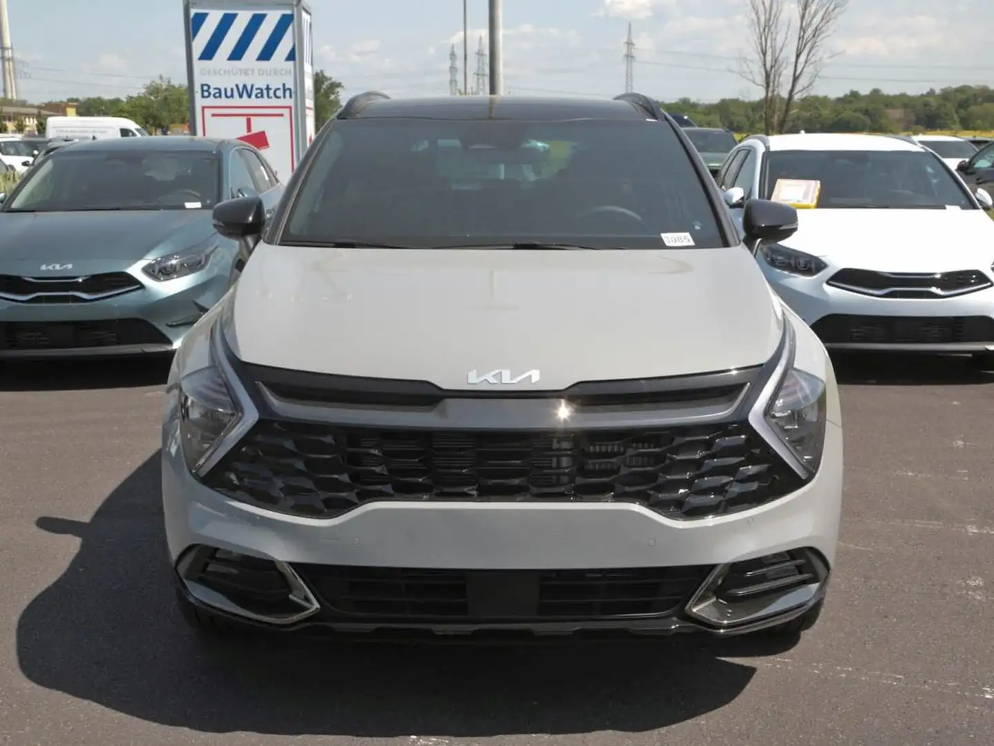 Kia Sportage 1.6T DCT Nightline Navi Panorama Kamera Grijs - 2