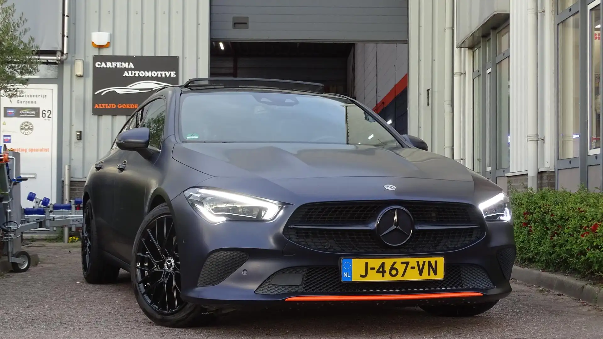 Mercedes-Benz CLA 200 Shooting Brake Business Solution Luxury, 12mnd Gar Zwart - 1