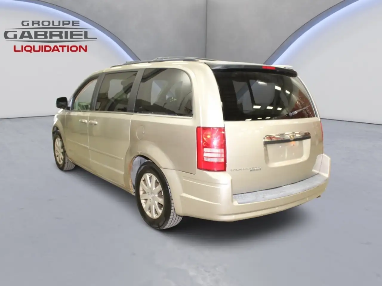 Chrysler Town & Country снимка Chrysler Town & Country