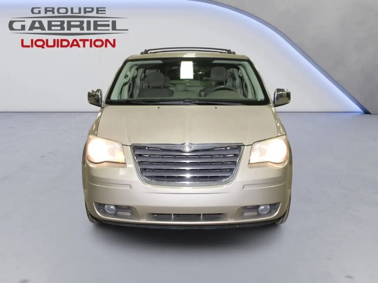 Chrysler Town & Country снимка Chrysler Town & Country