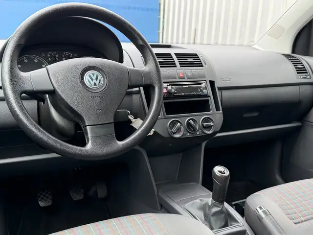 Volkswagen Polo view 21