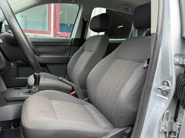 Volkswagen Polo view 10