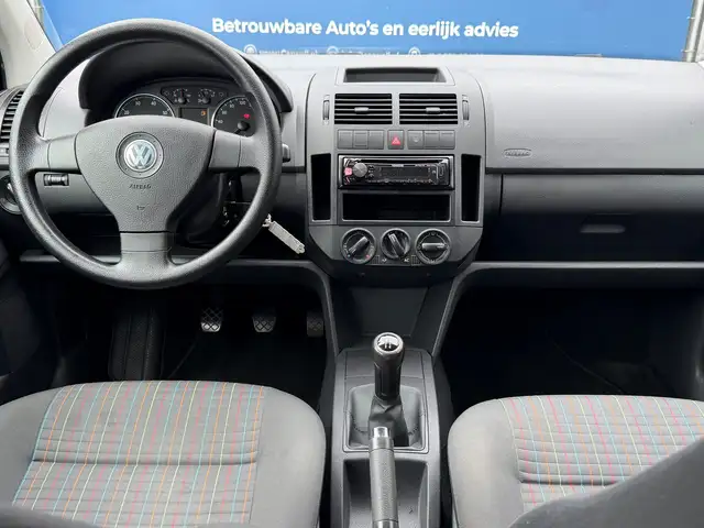 Volkswagen Polo view 2