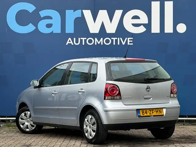 Volkswagen Polo view 5