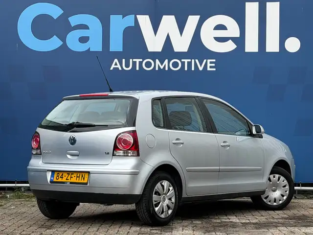 Volkswagen Polo view 6