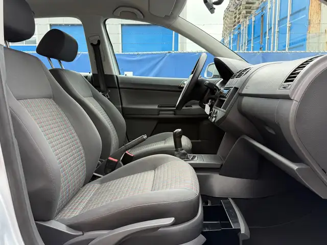 Volkswagen Polo view 11