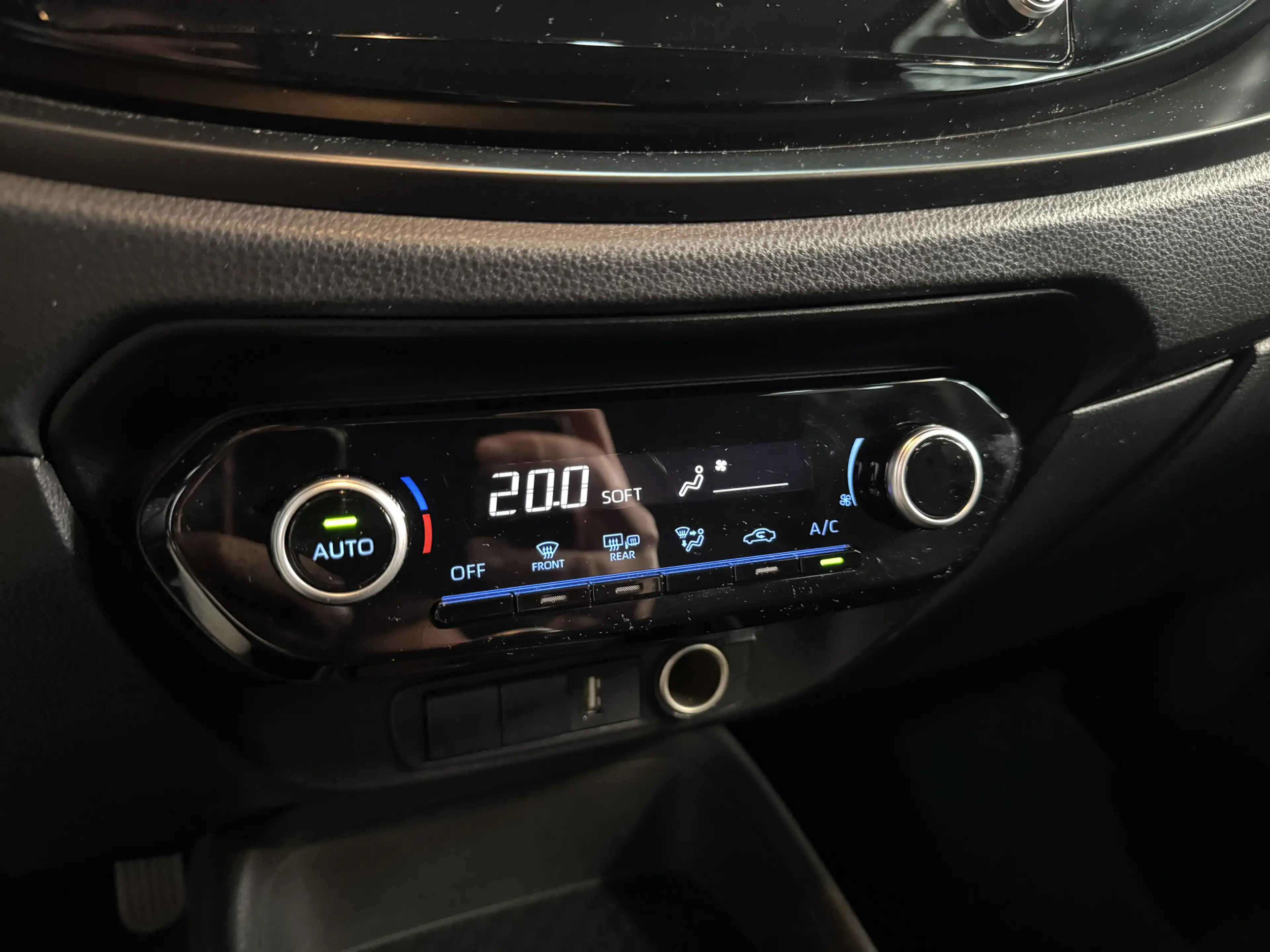 Toyota Aygo X 1.0 VVT-i MT first | CarPlay | Achteruitrijcamera — photo 15