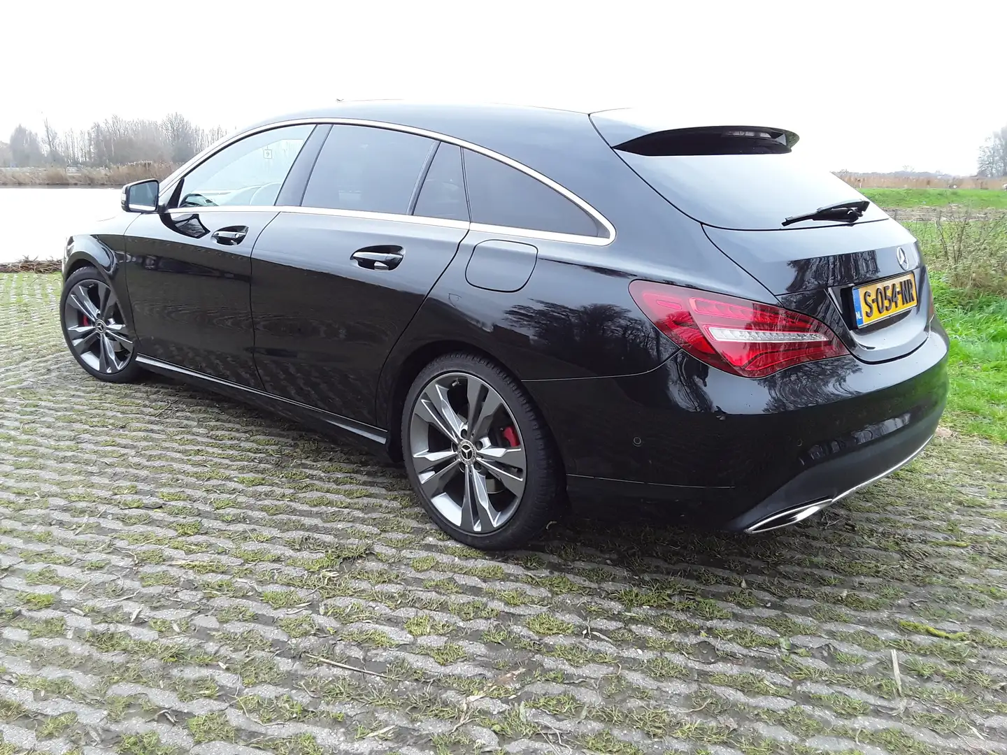 Mercedes-Benz CLA 180 180 Prestige AUTOMAAT Noir - 2